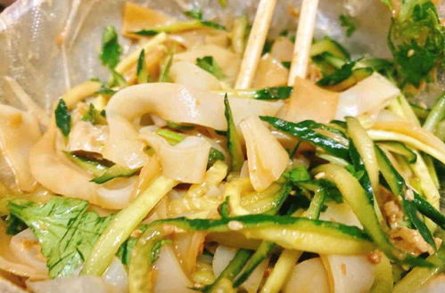 在天津,這家天天排隊,現買現做的涼皮你吃過嗎